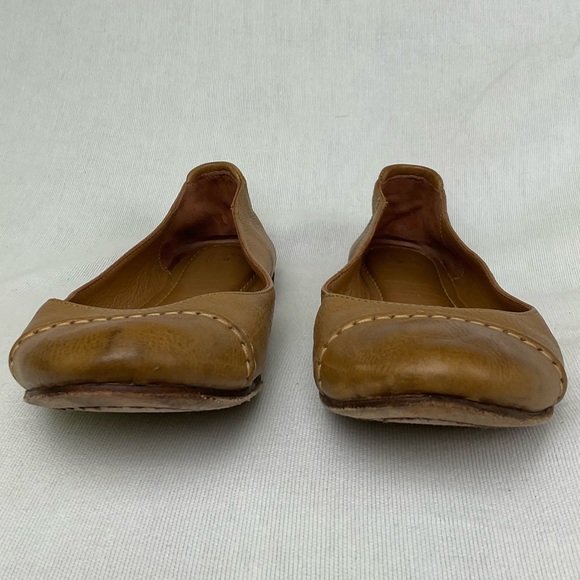 Frye Tan Leather Round Toe Flats - Women’s Size 9.5B - Picture 3 of 10